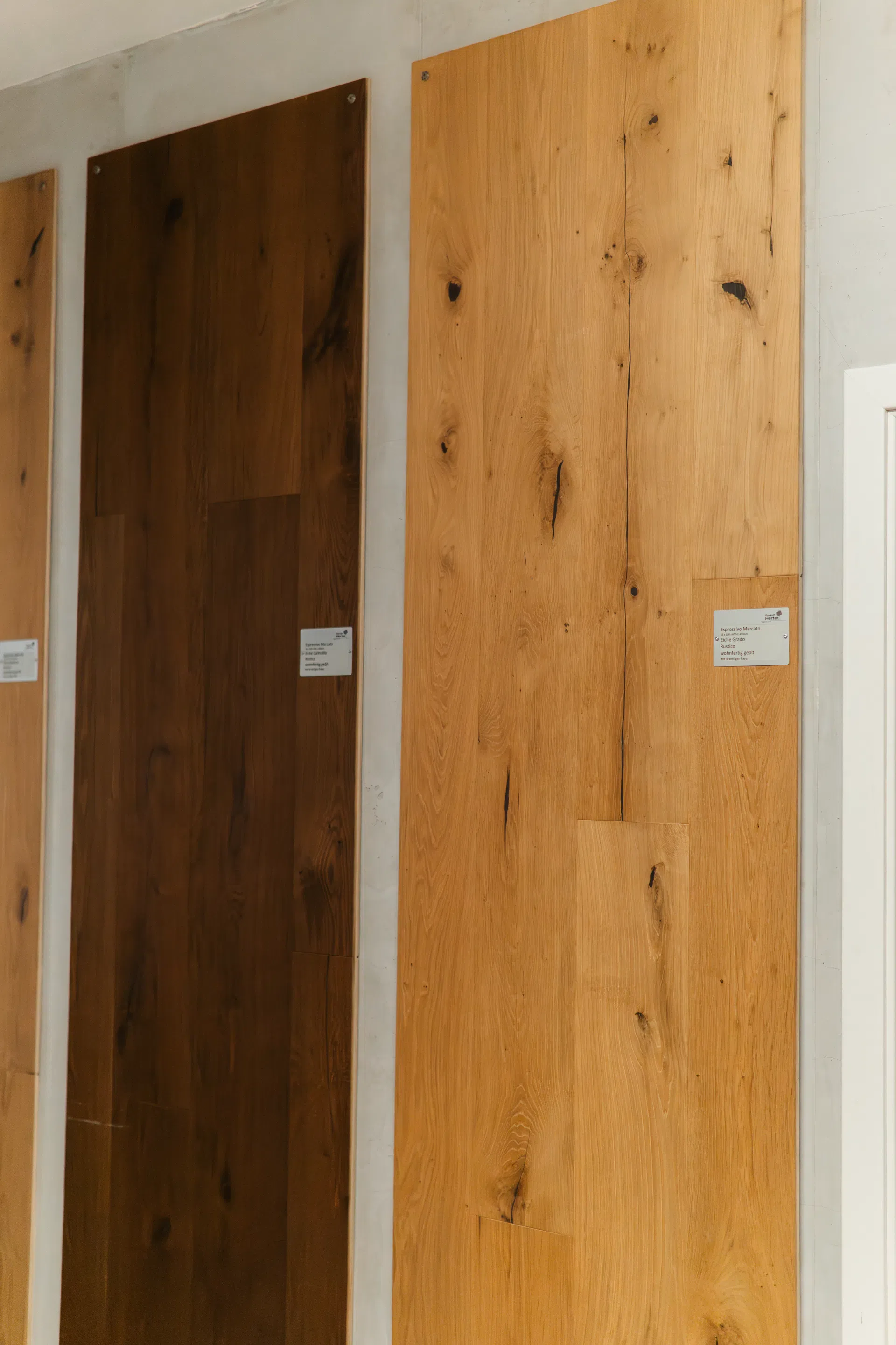 Ausstellung von Kramer Parkett mit Parkettmustern und Bodenbelägen - Bild 19