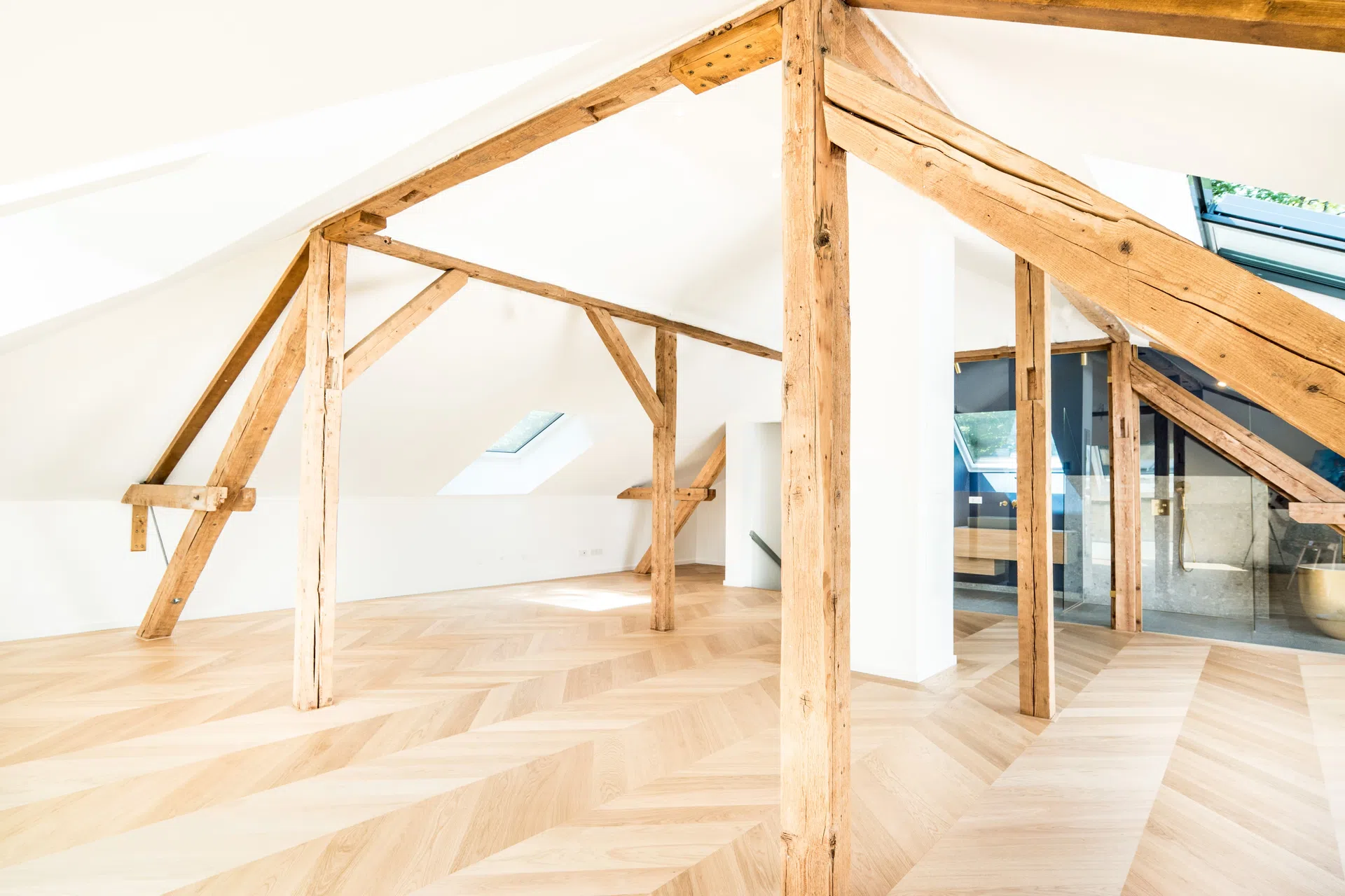 Französisch Fischgrät - Privatvilla in Brannenburg von Kramer Parkett - Bild 23