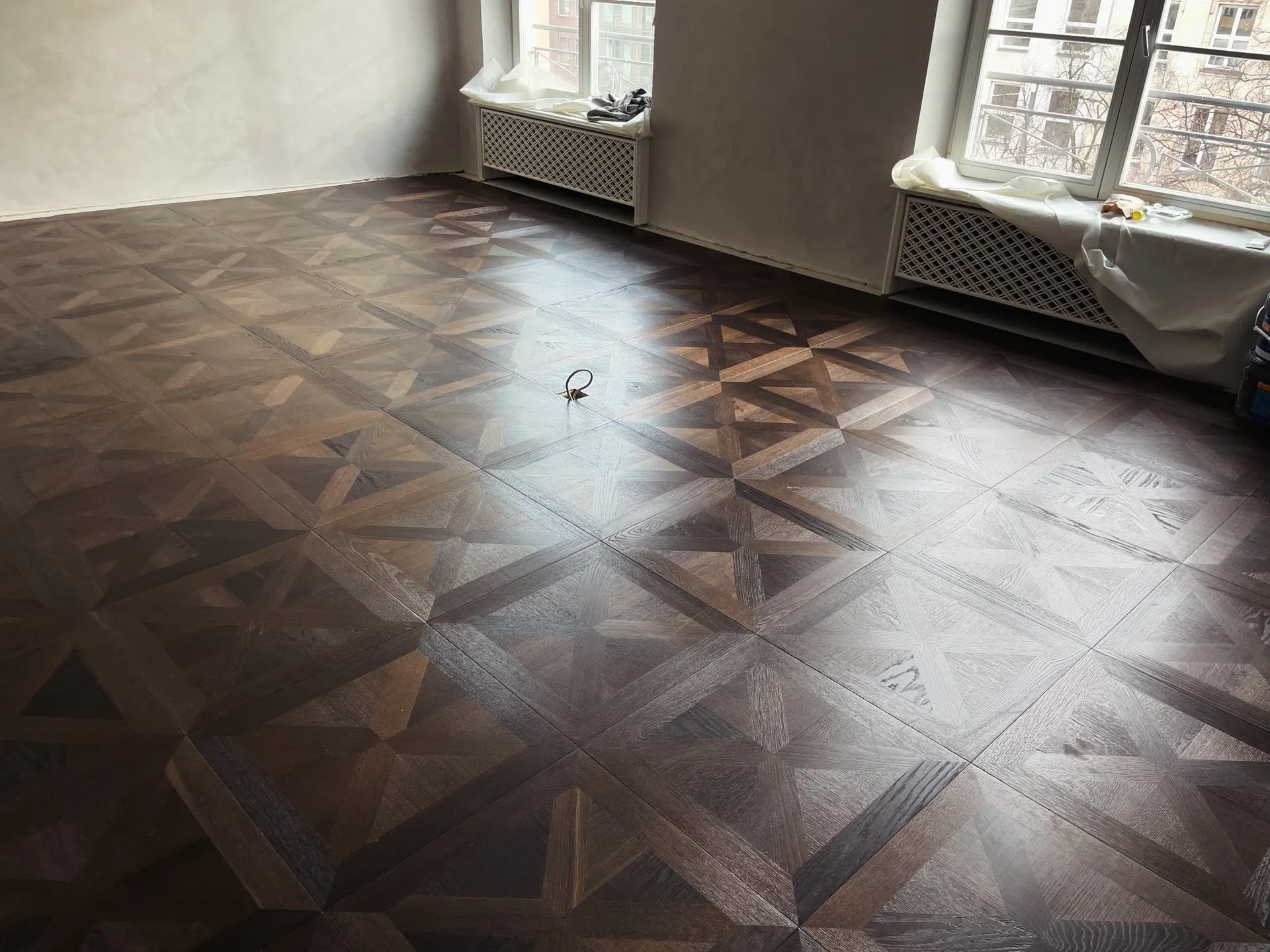 Tafelparkett im Bayerischen Hof in der Paris Suite von Kramer Parkett - Bild 16