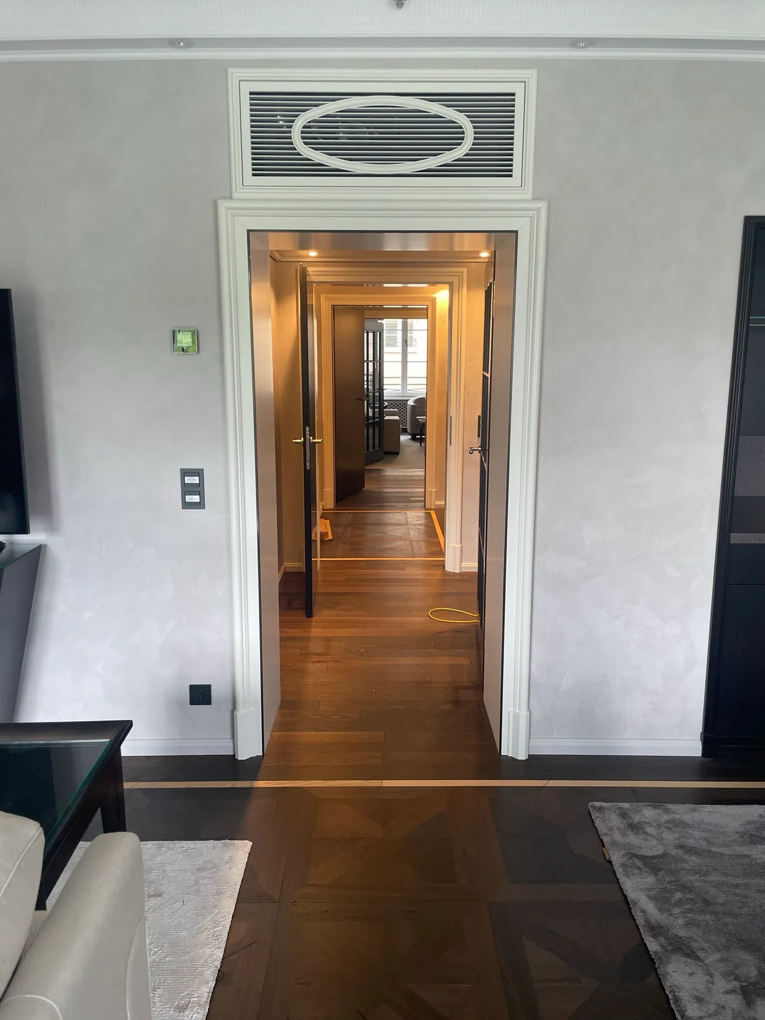 Tafelparkett im Bayerischen Hof in der Paris Suite von Kramer Parkett - Bild 20