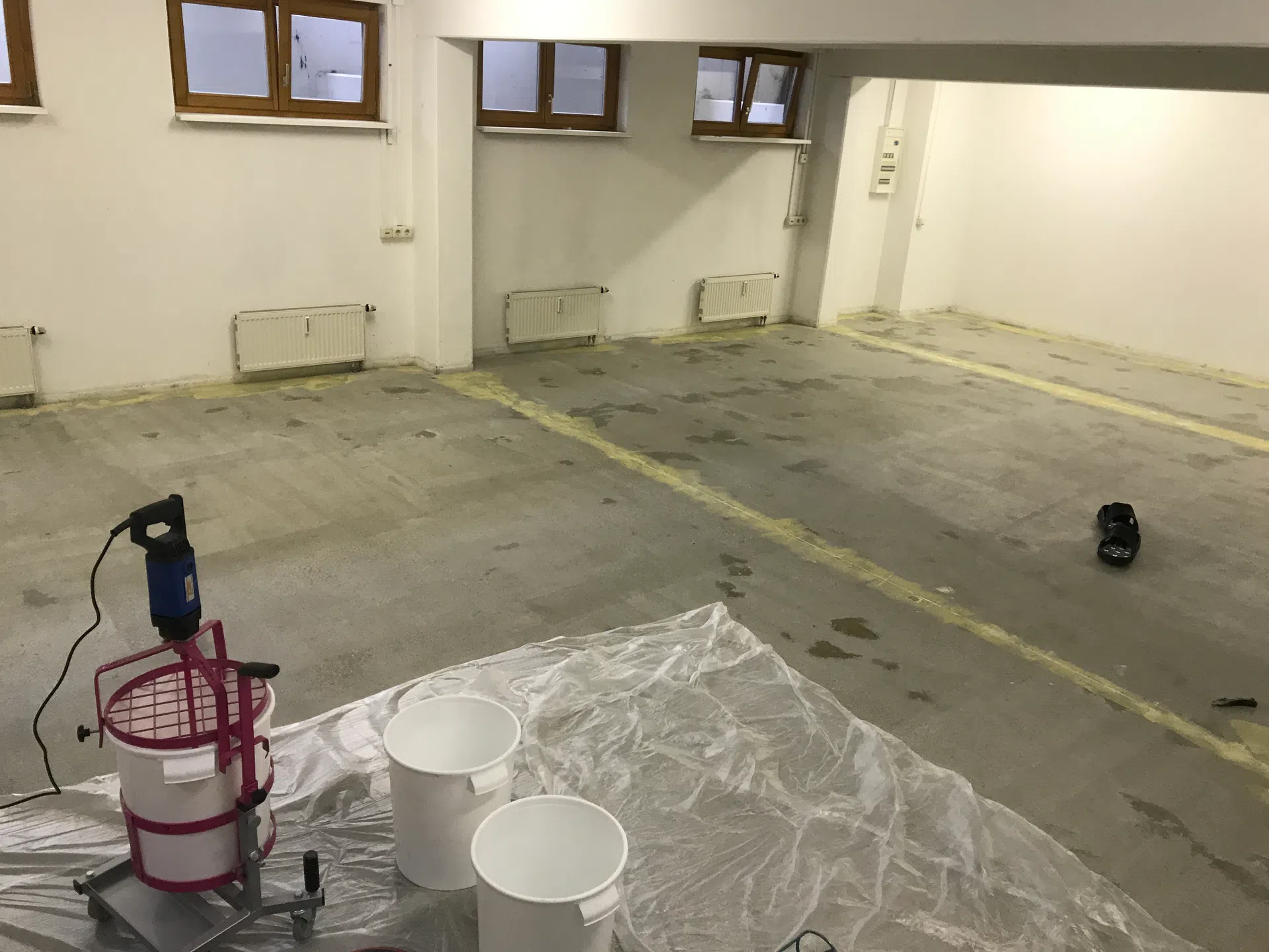 Vinylarbeiten bei Amazing Brautmoden von Kramer Parkett - Bild 3